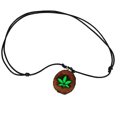 Round Wood Pot Leaf Leather Necklace